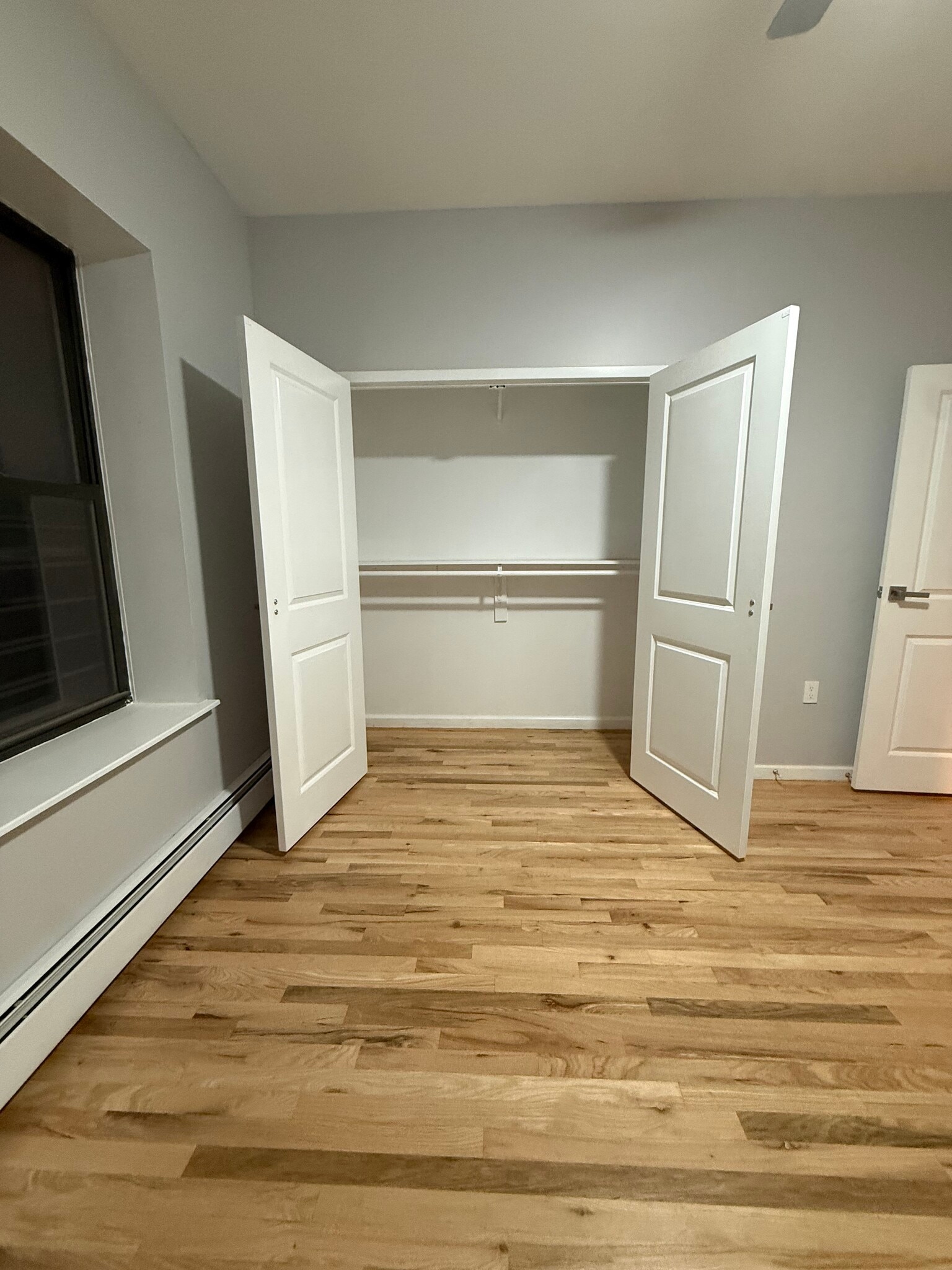 Building Photo - 982 Dumont Ave