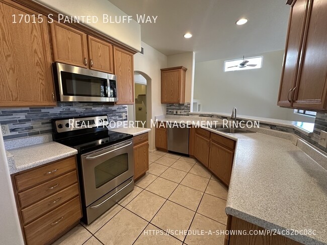 Building Photo - 17015 S Painted Bluff Way