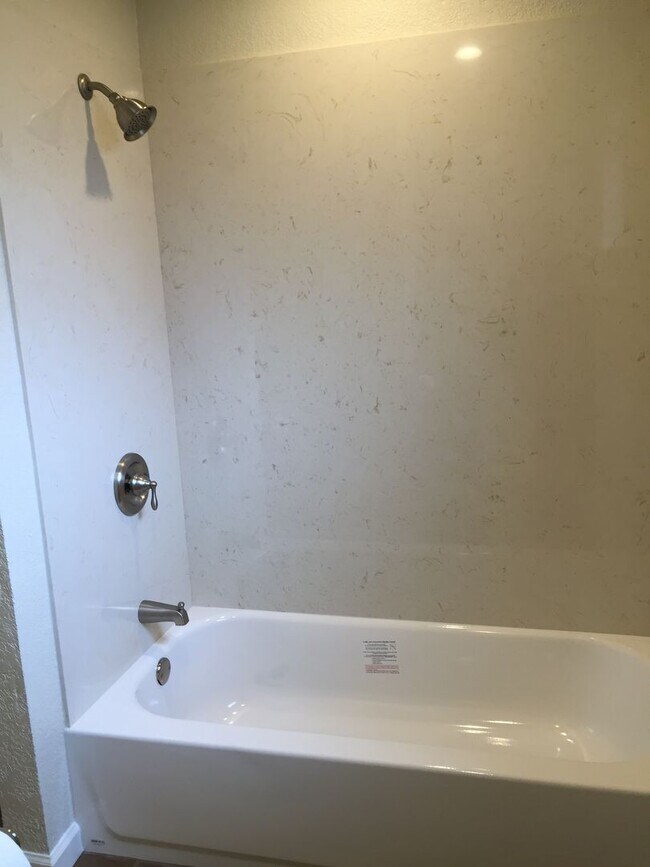 Building Photo - 407/409E. Alexander