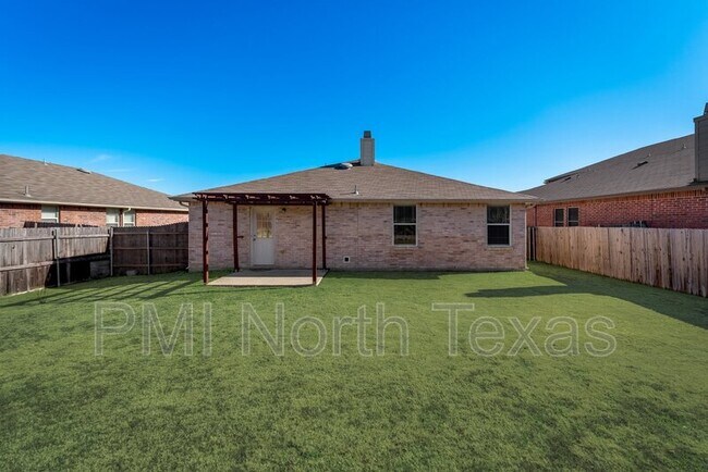 Building Photo - 2641 Salt Maker Way