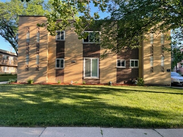 Building Photo - 1019 Peterson Ave