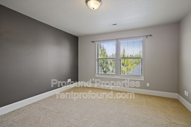 Building Photo - 11317 NW Odeon Ln