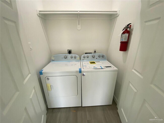 Building Photo - 19 Marcela Dr