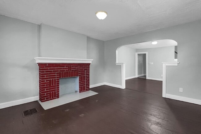 Building Photo - 1125-1127 E 20th Ave