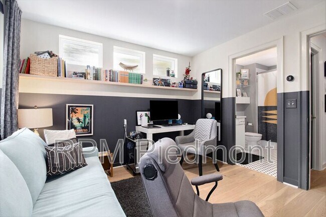 Building Photo - 395 Pratt Dr SE