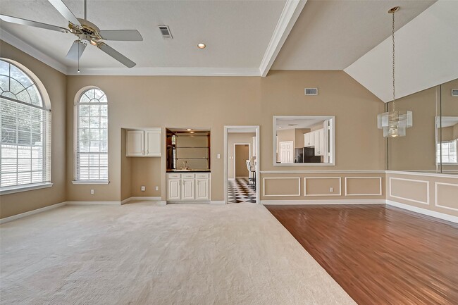 Building Photo - 14303 Reissen Ln