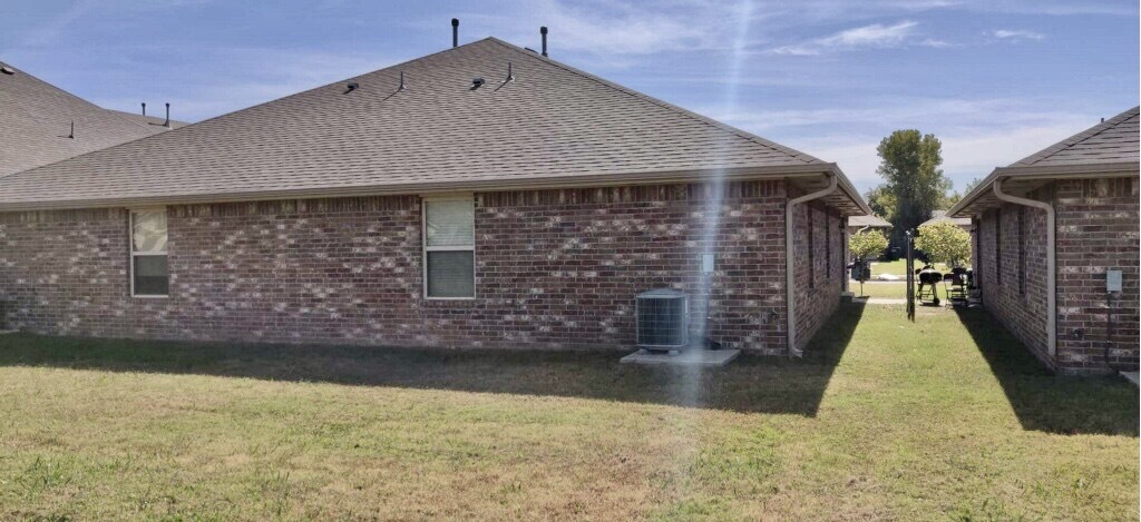 Building Photo - 125 Ashley Drive