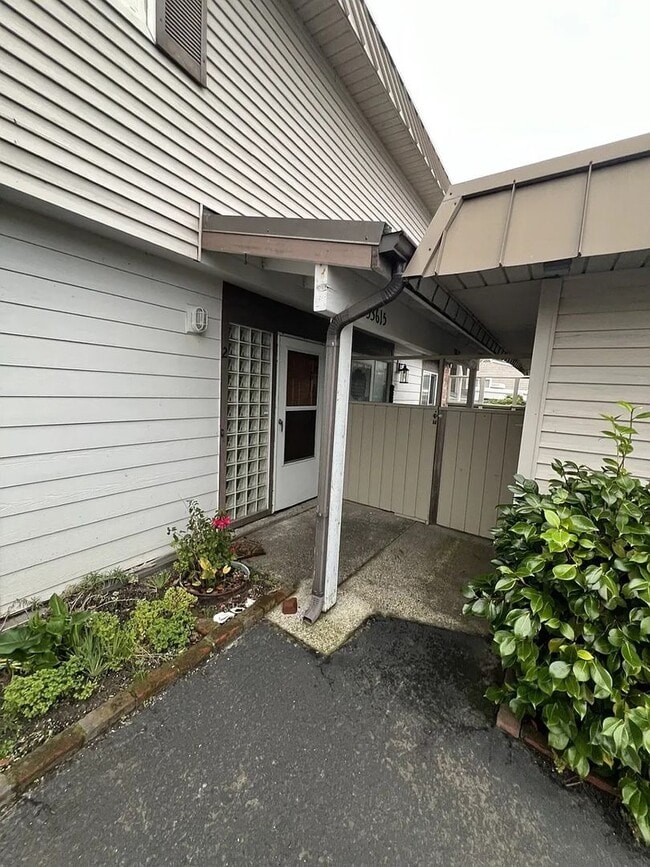 Primary Photo - 2 Bedroom Beach Front Condo in Ocean Park!