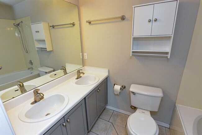 Building Photo - 2109 Kimra Ln