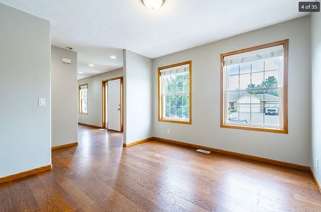 Building Photo - Gretna Gem: 4 Bedroom Home with Room to Grow