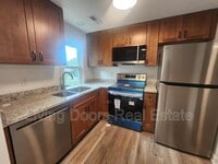 Building Photo - 711 N 30th St