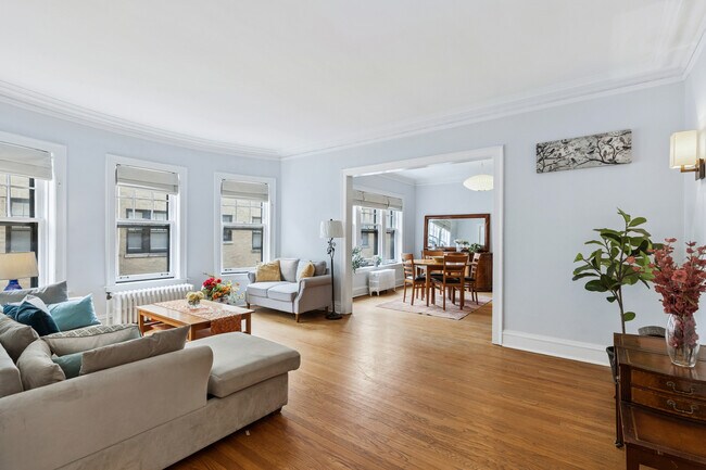 Building Photo - 832 Michigan Ave