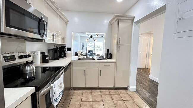 Building Photo - 4117 Bougainvilla Dr