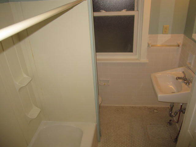 Bathroom - 7321 Princeton Pl