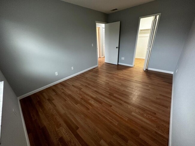 Building Photo - 44 N Fairfax Ave