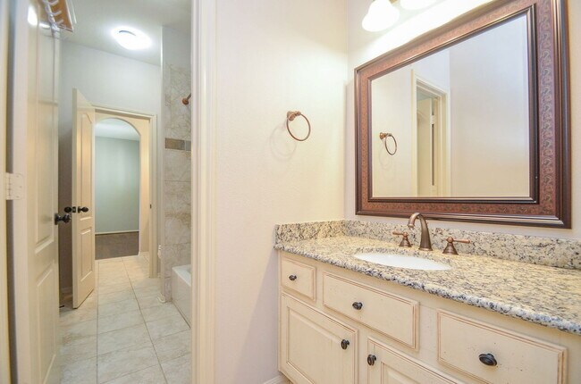 Building Photo - 42 N Knights Crossing Dr