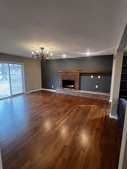 Building Photo - 1054 Wellington Rd