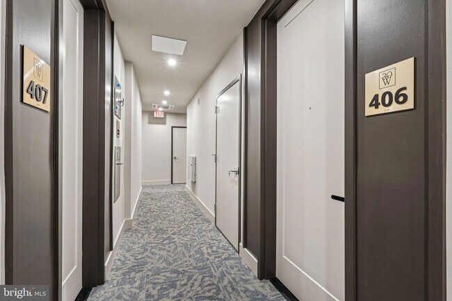 Building Photo - 30 W Allens Ln