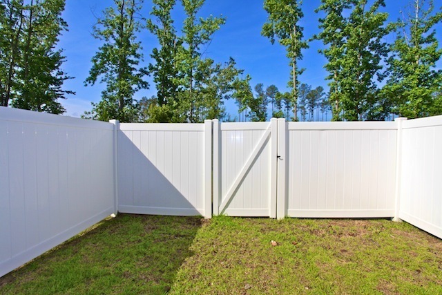 Building Photo - Two Bedroom Two and Half Bath Townhome