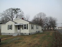 Building Photo - 901 Carolina St