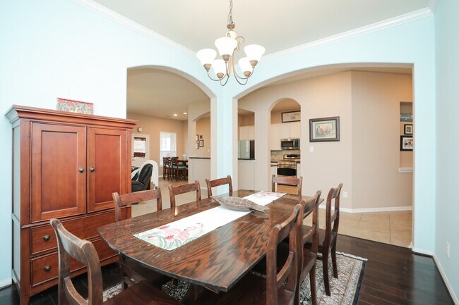 Building Photo - 18123 Quarry Vale Dr