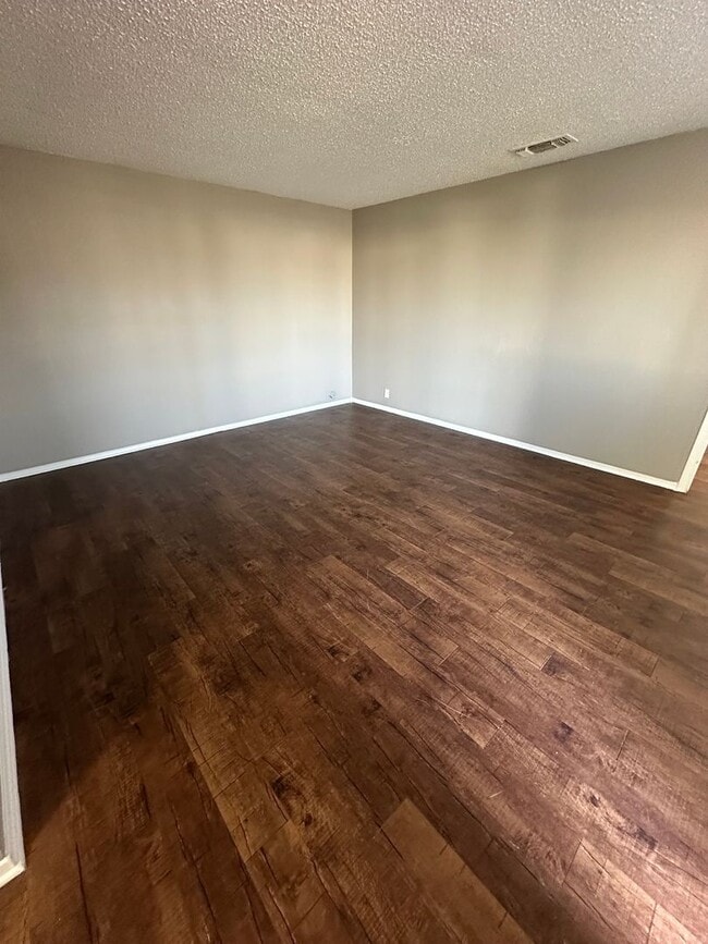 Building Photo - Brookview Duplexes "Where Peaceful Living ...