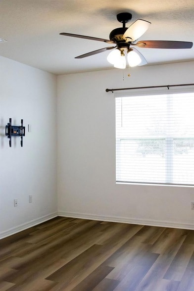 Building Photo - 8089 Pelican Reed Cir