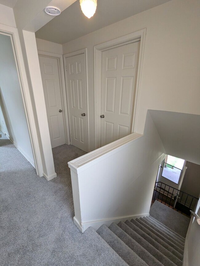 Building Photo - 3 Bedroom Single Family Home (Perry Hilltop)