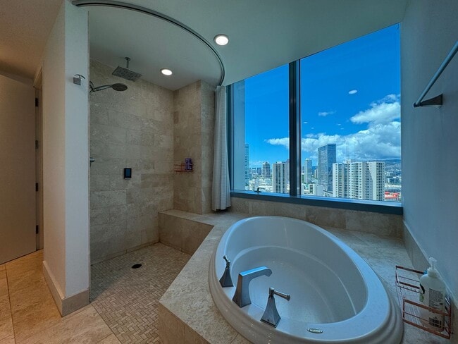 Building Photo - Hokua Ala Moana