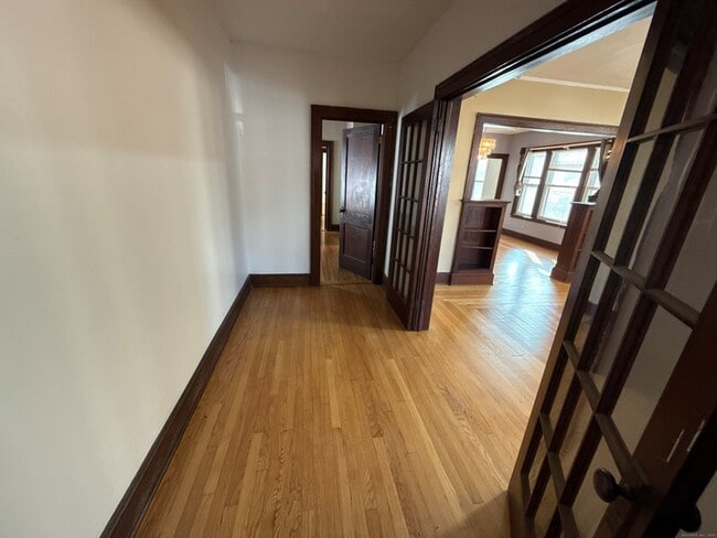 Building Photo - 411 Ellis St