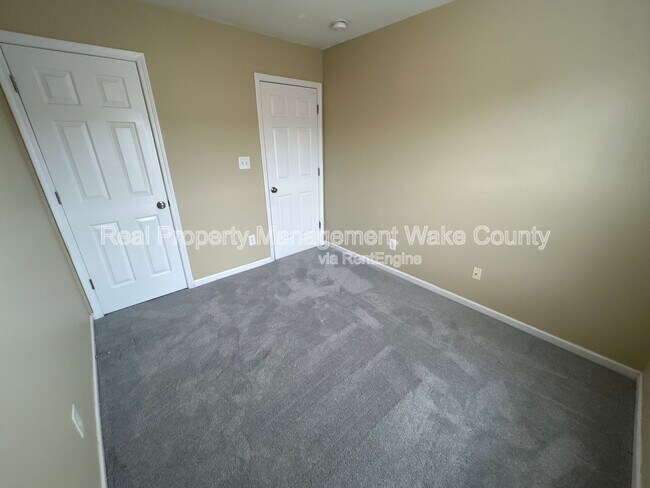 Building Photo - 8307 Glenwood Springs Ct