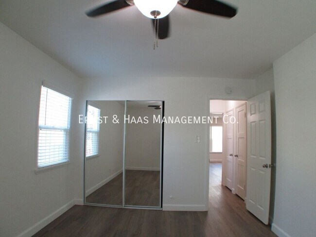 Building Photo - 4531 N Banner Dr