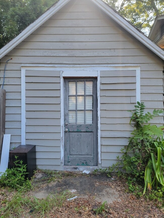 Building Photo - Beautiful 4 bedroom home in Midtown