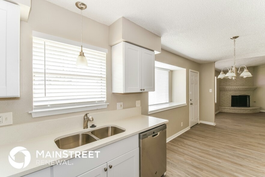 Building Photo - 6507 Ridge Cir Dr