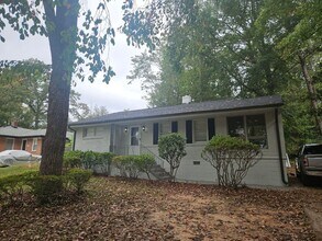 Building Photo - Smyrna Heights Bungalow