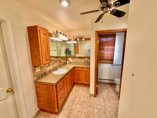 Building Photo - 307 N Union Ave