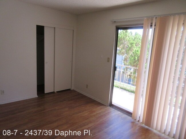 Building Photo - 2437-2439 Daphne Pl