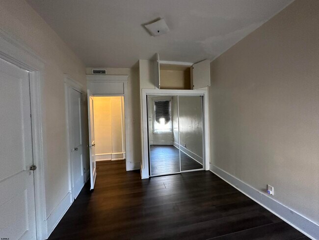 Building Photo - 3501 Ventnor Ave