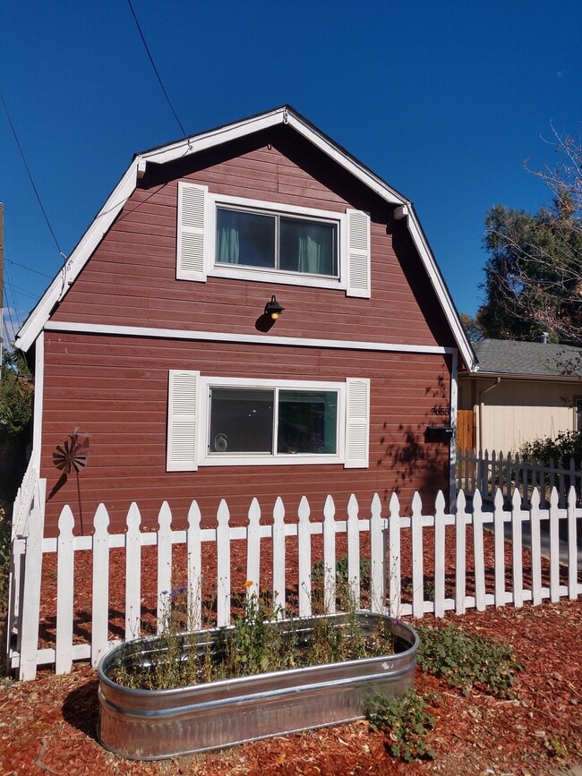 Building Photo - 7655 E 19th Ave