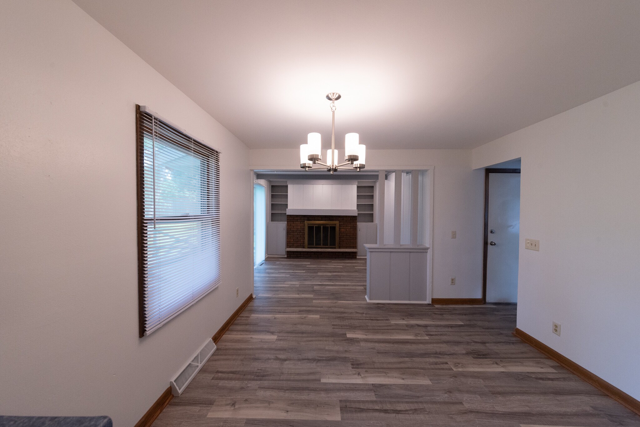 Dining / Den - 5312 Trafalger Pl