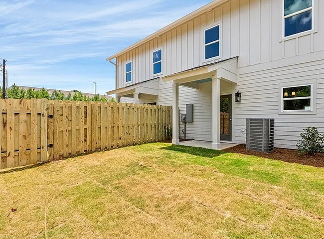 Building Photo - New Townhome in Hartbrook!