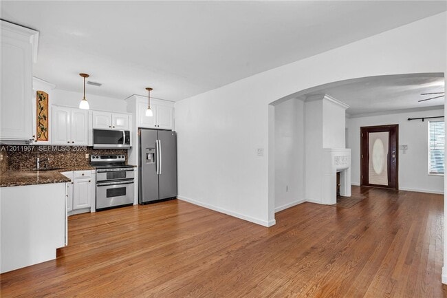 Building Photo - 260 SW 29th Rd