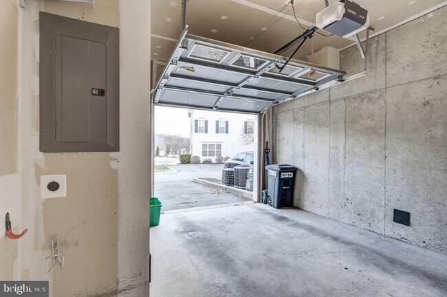 Building Photo - 576 Orchard Ridge Dr