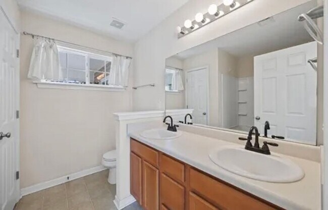 Building Photo - Lexington 3bd/2ba Ranch in Persimmon Grove