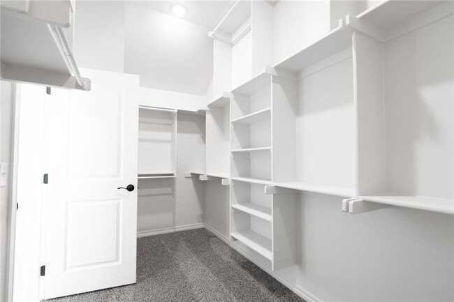 Building Photo - 8233 Hazelwood Way