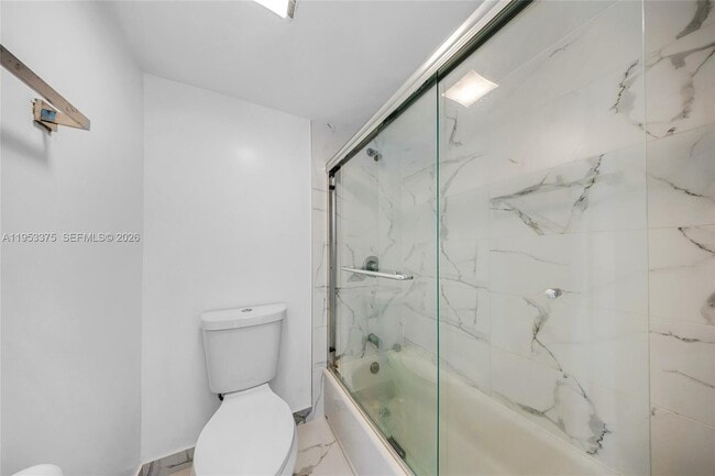 Building Photo - 20515 E Country Club Dr