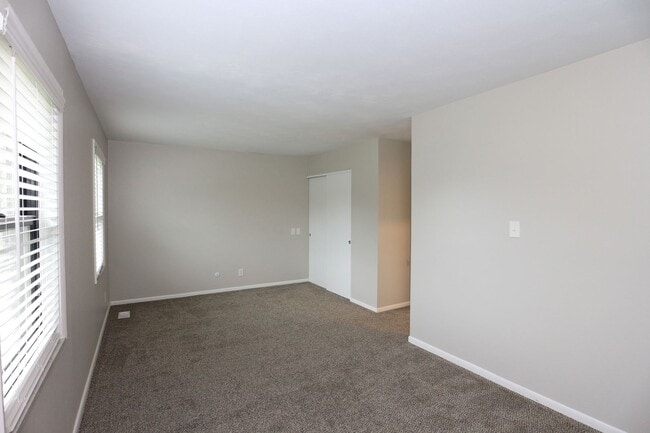 Building Photo - Beautifully Renovated Carmel Home!