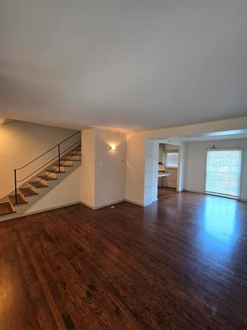 Building Photo - 6015 Reiger Ave