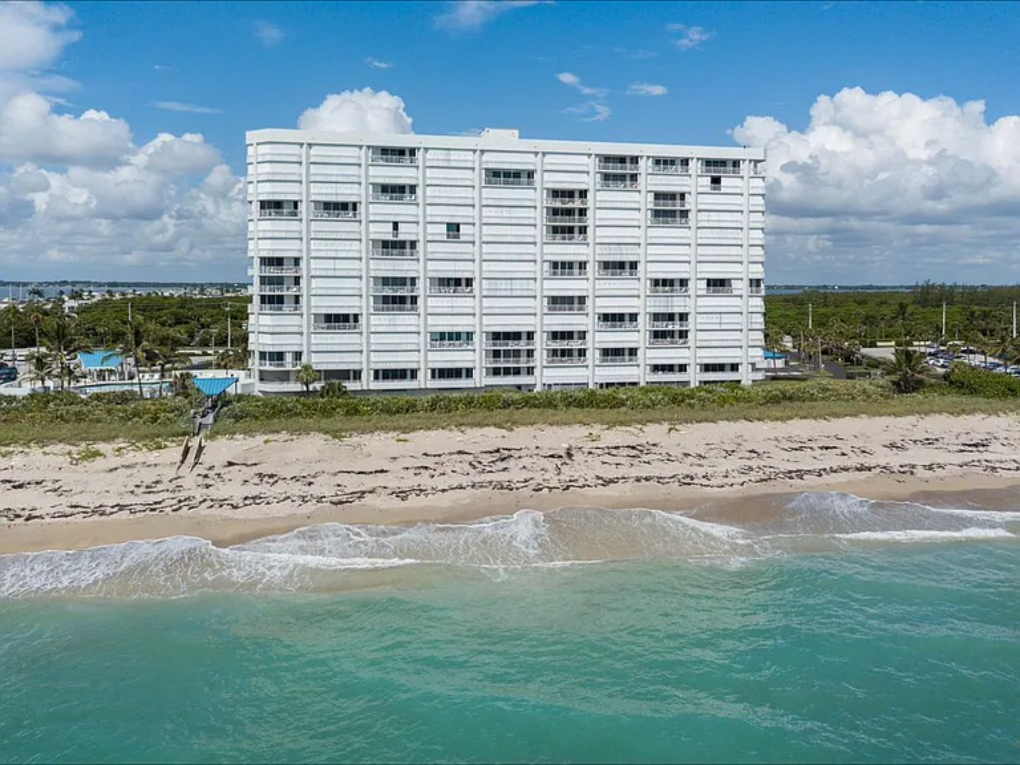 Building Photo - 9600 S Ocean Dr