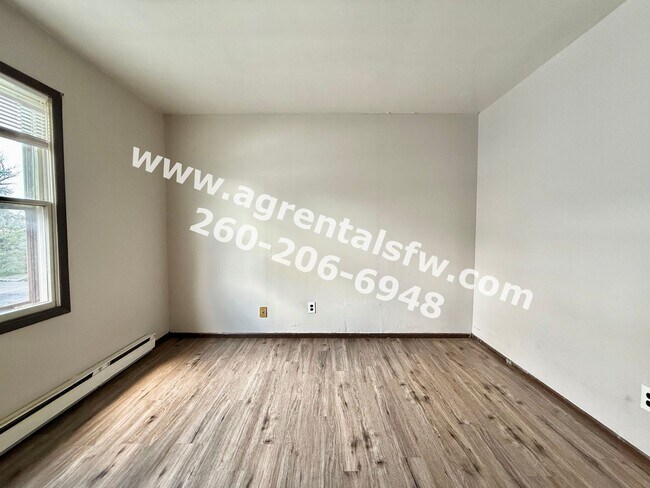 Building Photo - 119 N Lee St